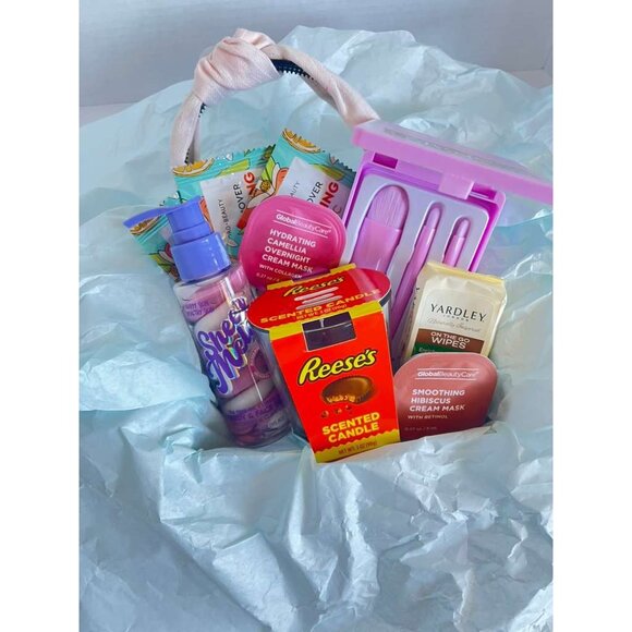 Beauty Gift Box Self Care Set W/ Reeses Candle Cream Masks Face Wipes Sweet Melo - Picture 5 of 5